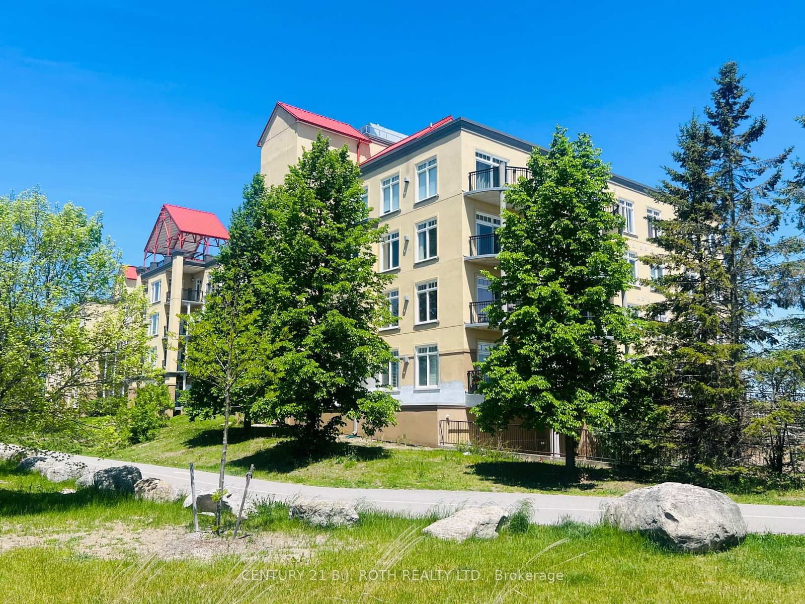 140 Cedar Island Road, Unit 311