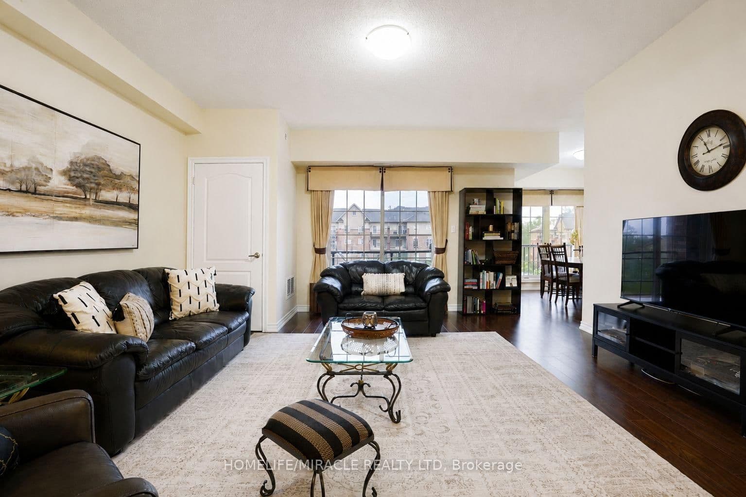39 Ferndale Drive S, Unit 312