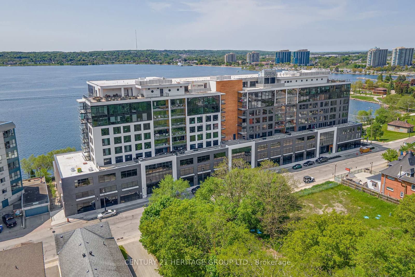 #922 - 185 Dunlop Street E