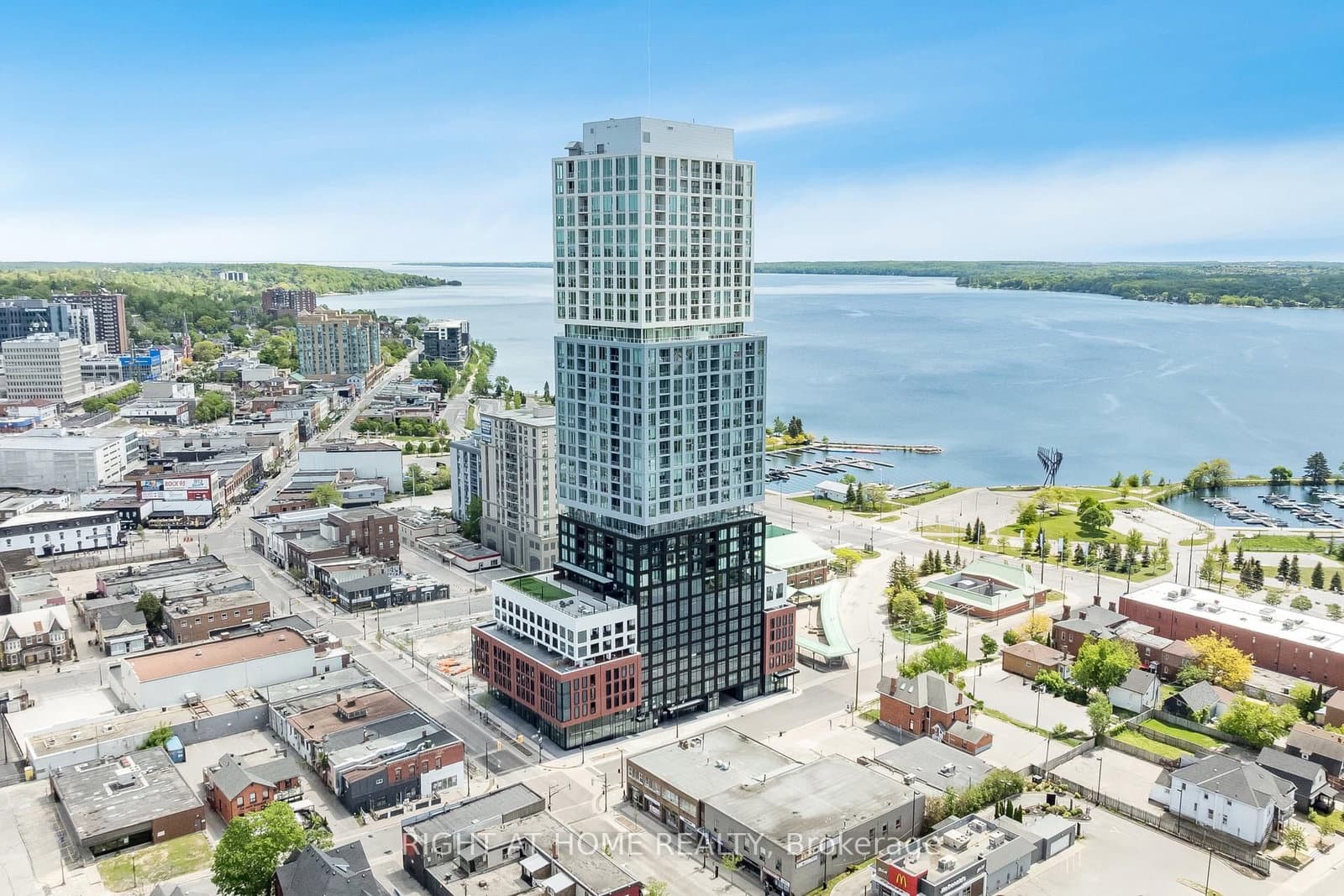 #1706 - 39 Mary Street