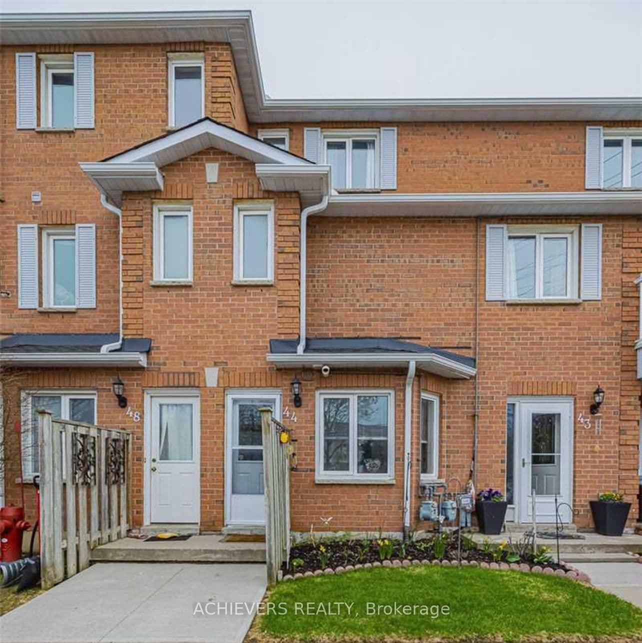 510 Essa Road, Unit 44