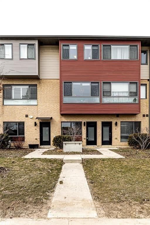 369 Essa Road, Unit 8
