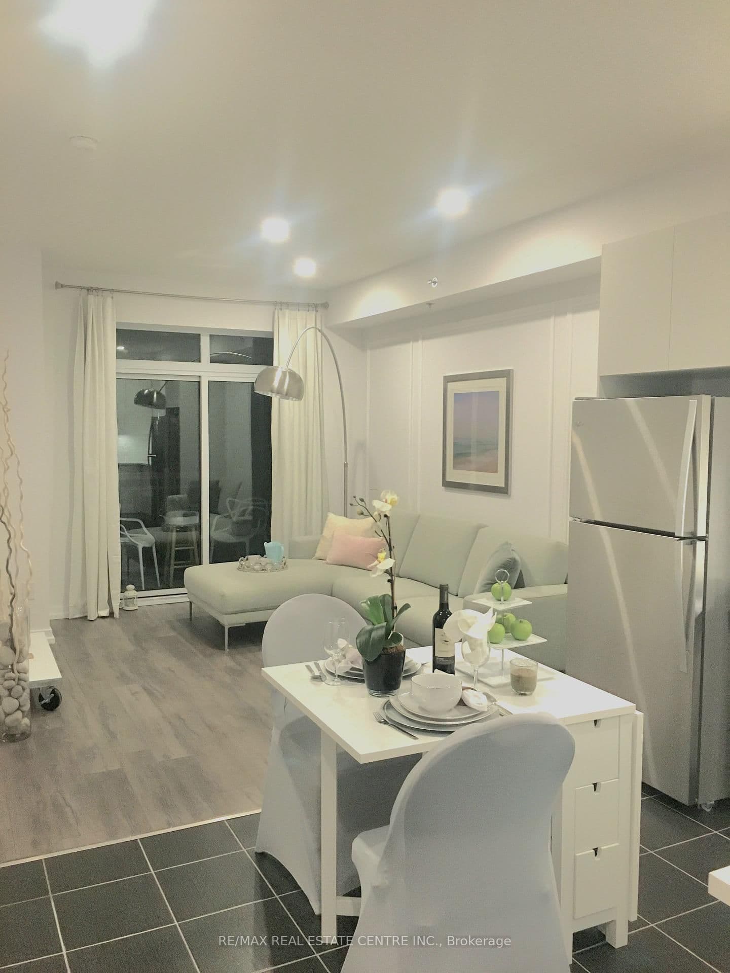 2490 Old Bronte Road, Unit 402