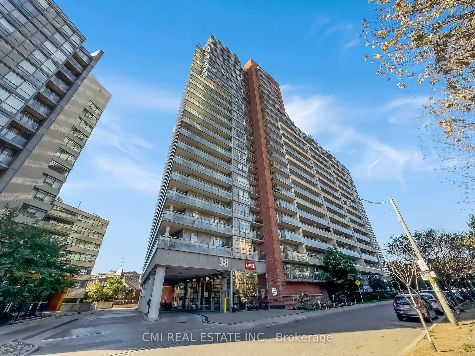 #725 - 38 Joe Shuster Way