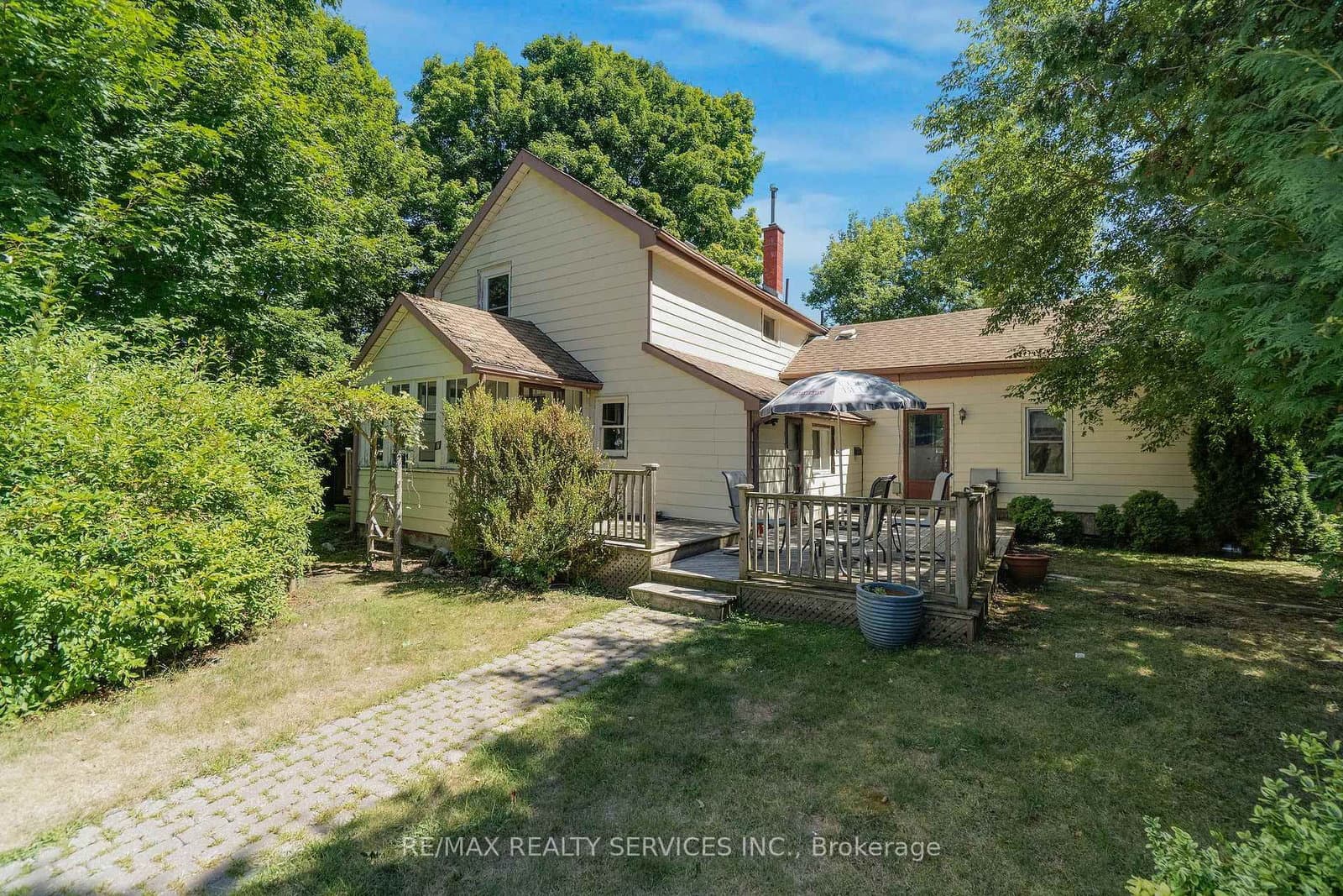 2 Parsons Avenue