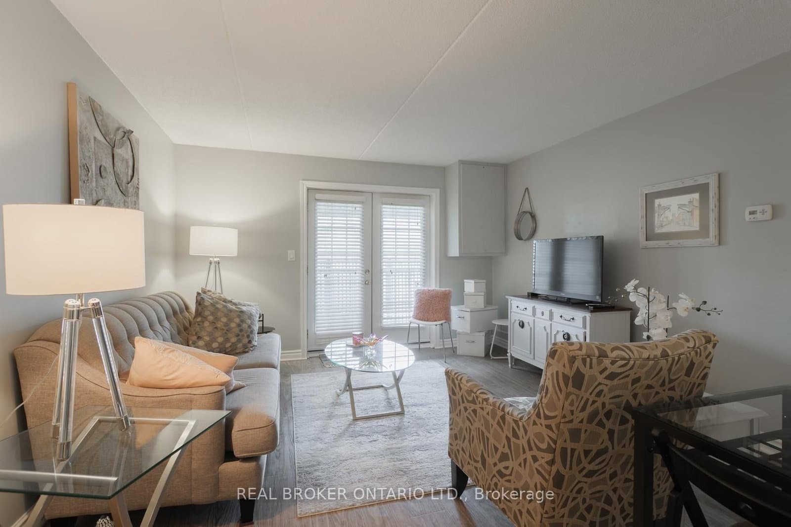 #218 - 2040 Cleaver Avenue