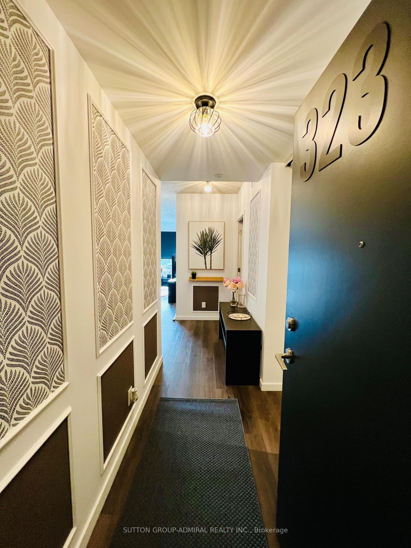 7 Smith Crescent, Unit 323