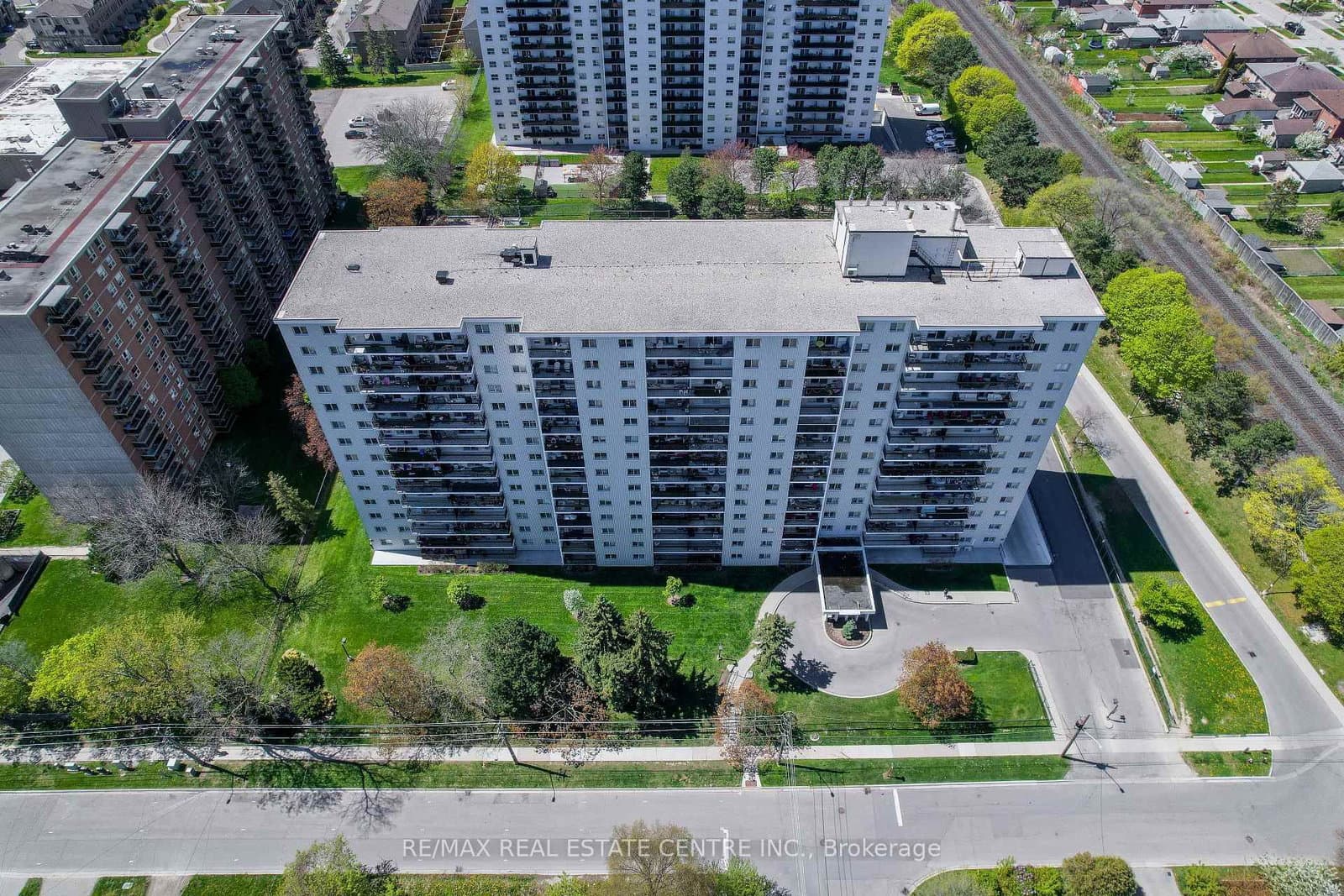 #704 - 1100 Caven Street