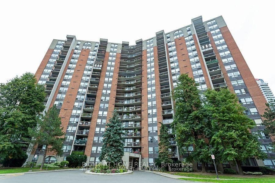 #114 - 50 Mississauga Valley Boulevard