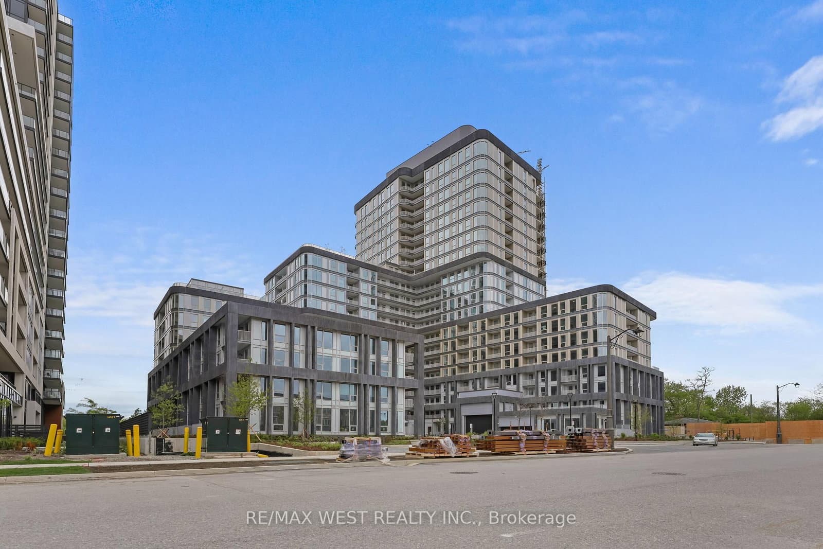 3240 William Coltson Avenue, Unit 205