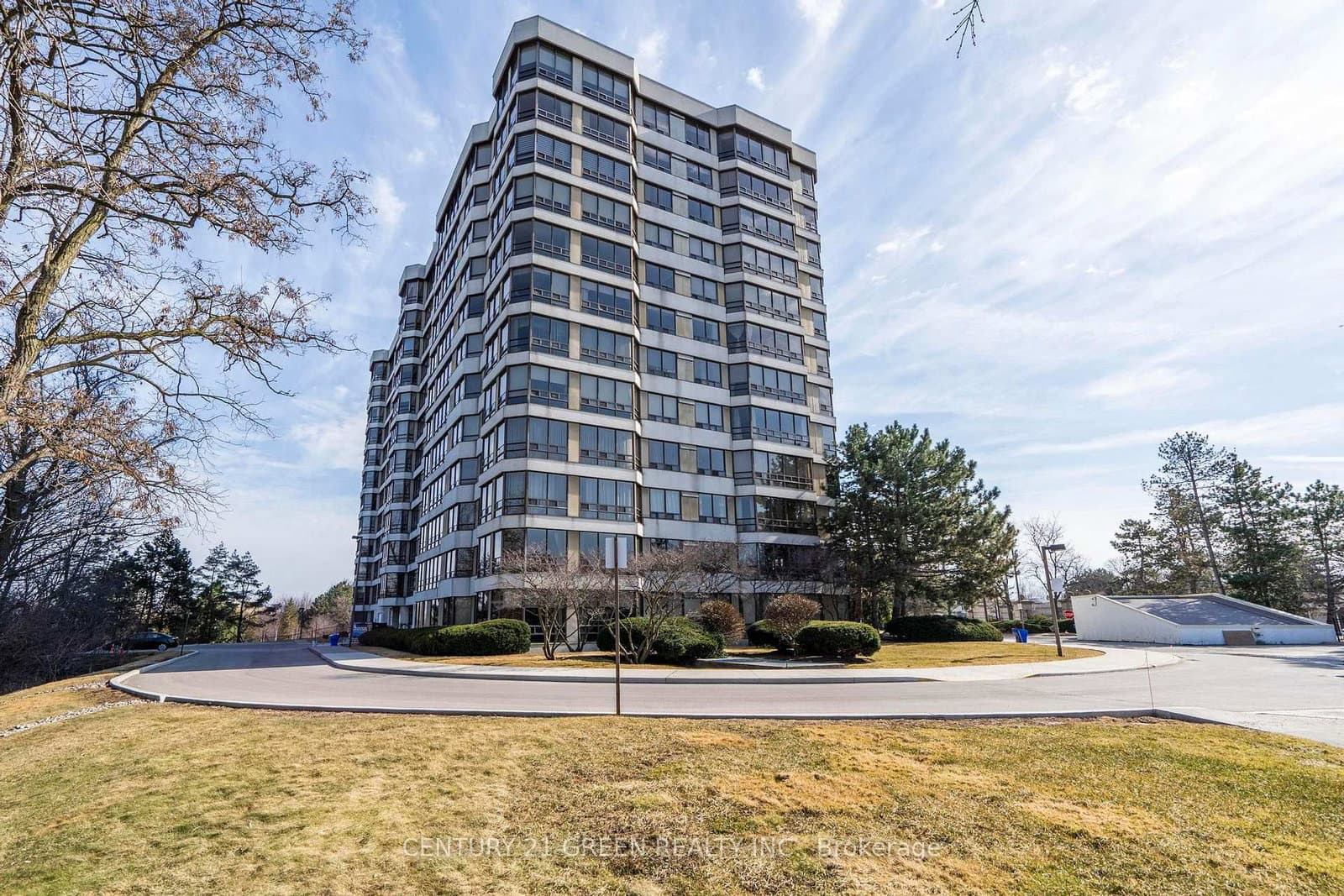 #712 - 310 Mill Street S