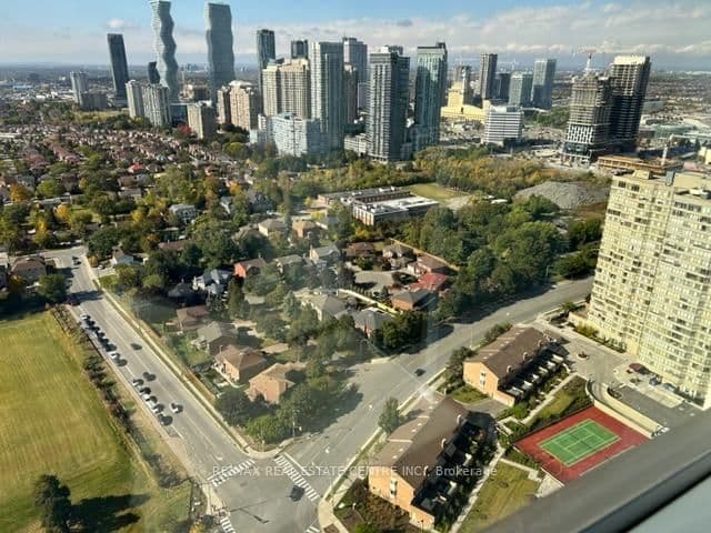 36 Elm Drive W, Unit 3608