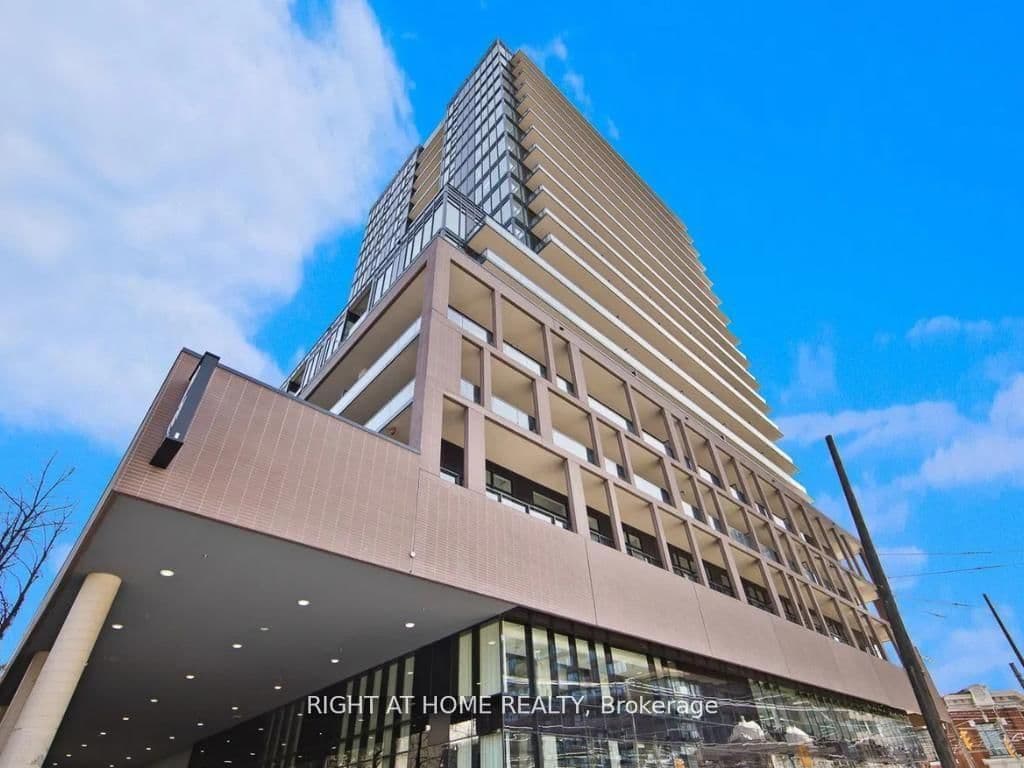 #1608 - 285 Dufferin Street