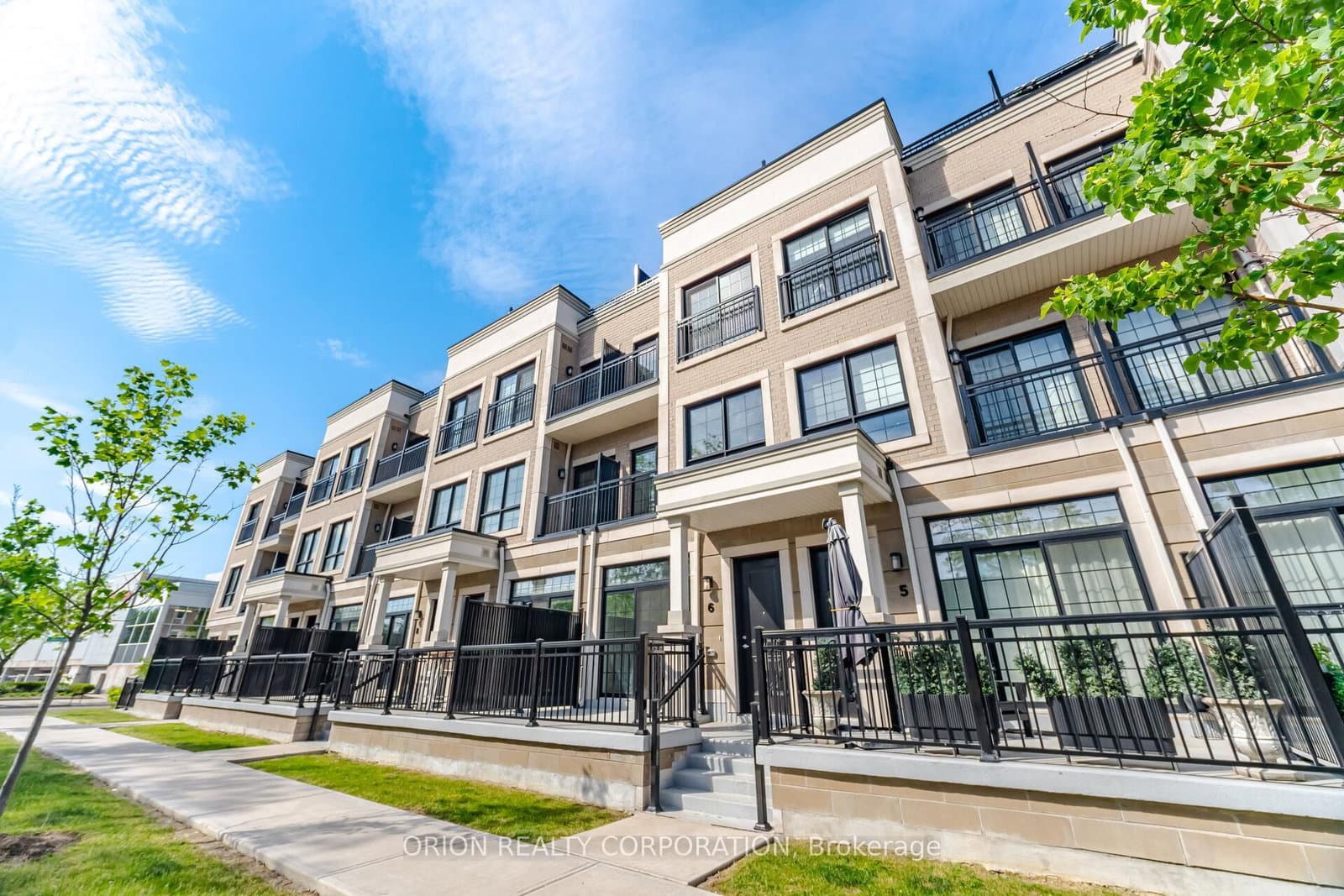 #6 - 95 Brookfield Road