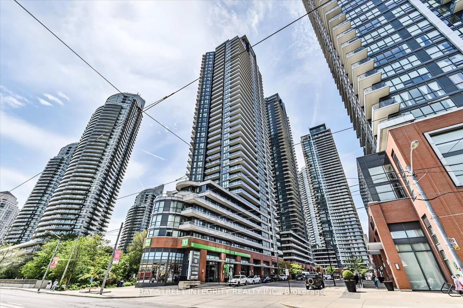 #2001 - 2212 Lake Shore Boulevard W