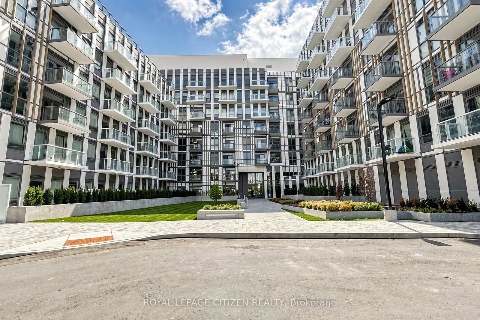 #347 - 1005 Dundas Street E