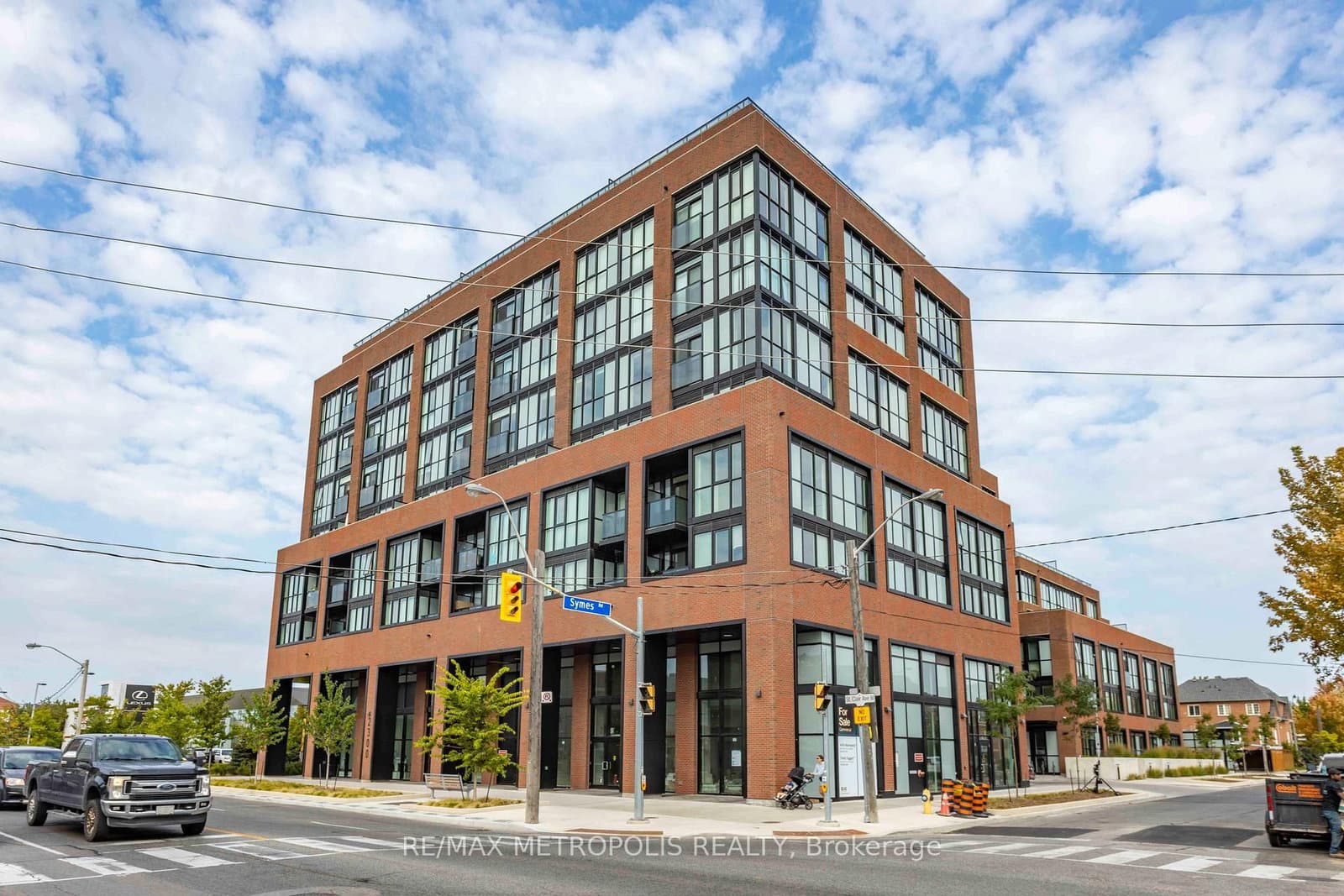2300 St Clair Avenue W, Unit 407