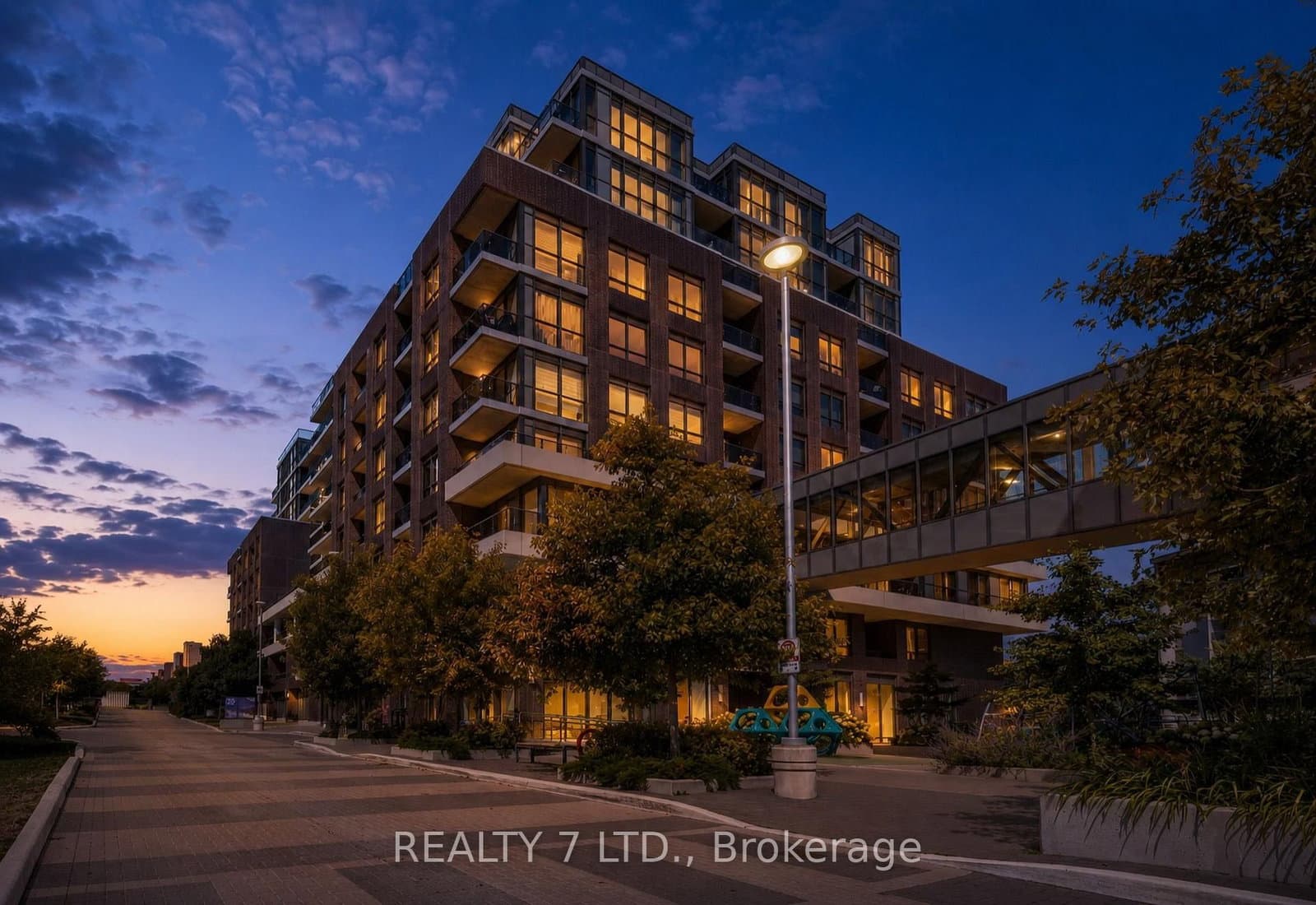 #1033 - 26 Gibbs Road