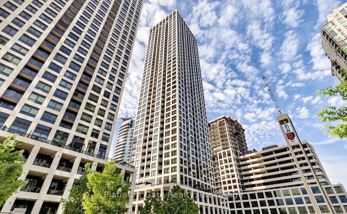 #1702 - 30 Elm Drive W