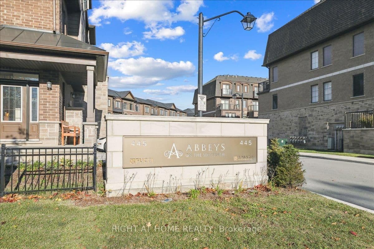 445 Ontario Street S, Unit 93