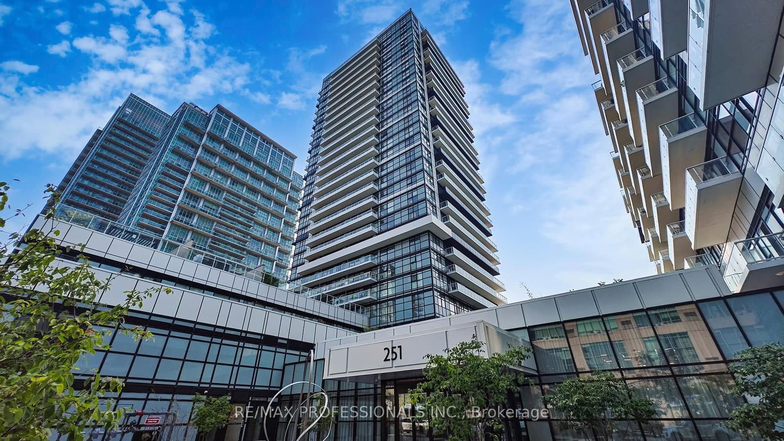251 Manitoba Street, Unit 504