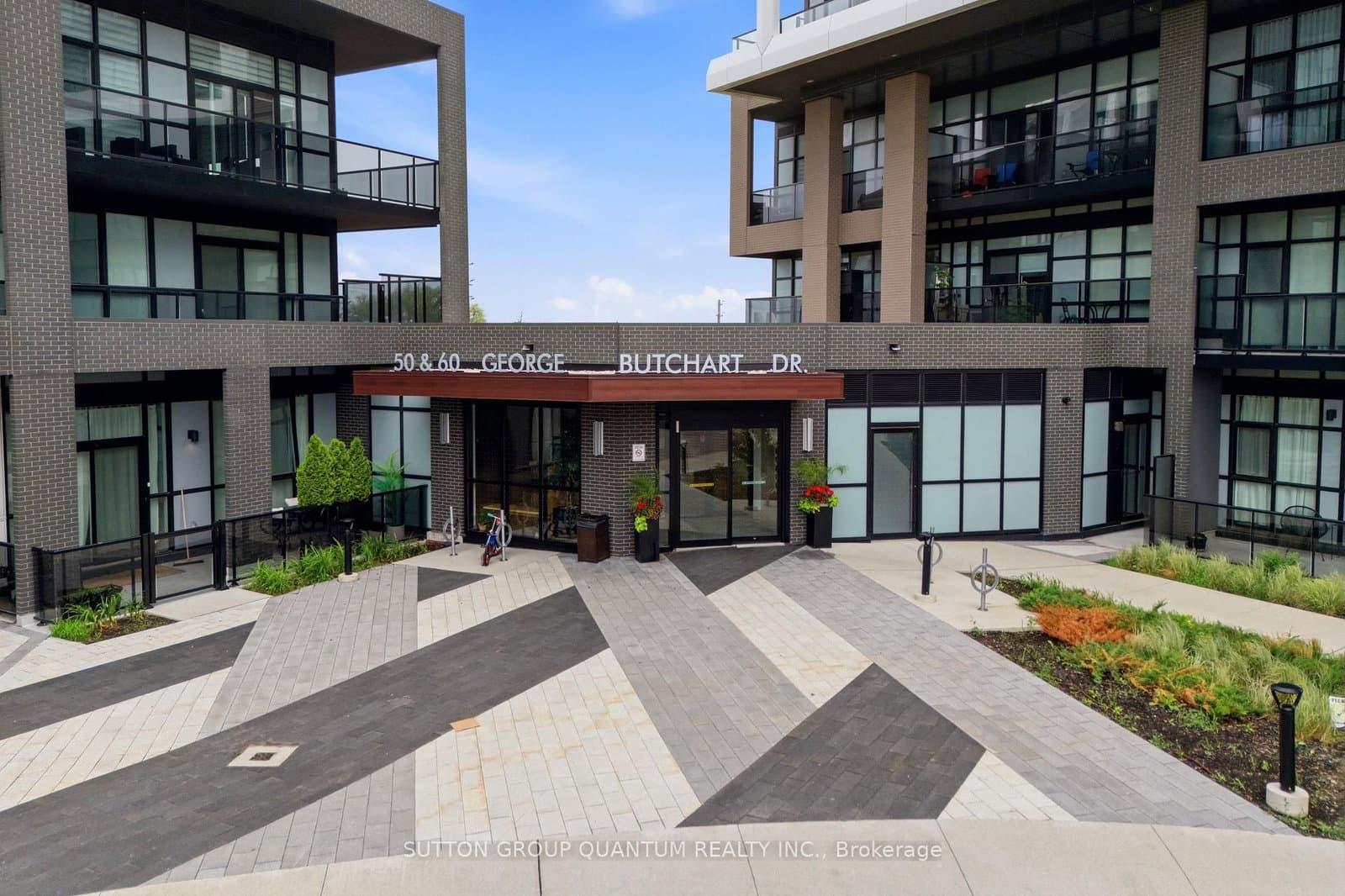 #407 - 50 George Butchart Drive