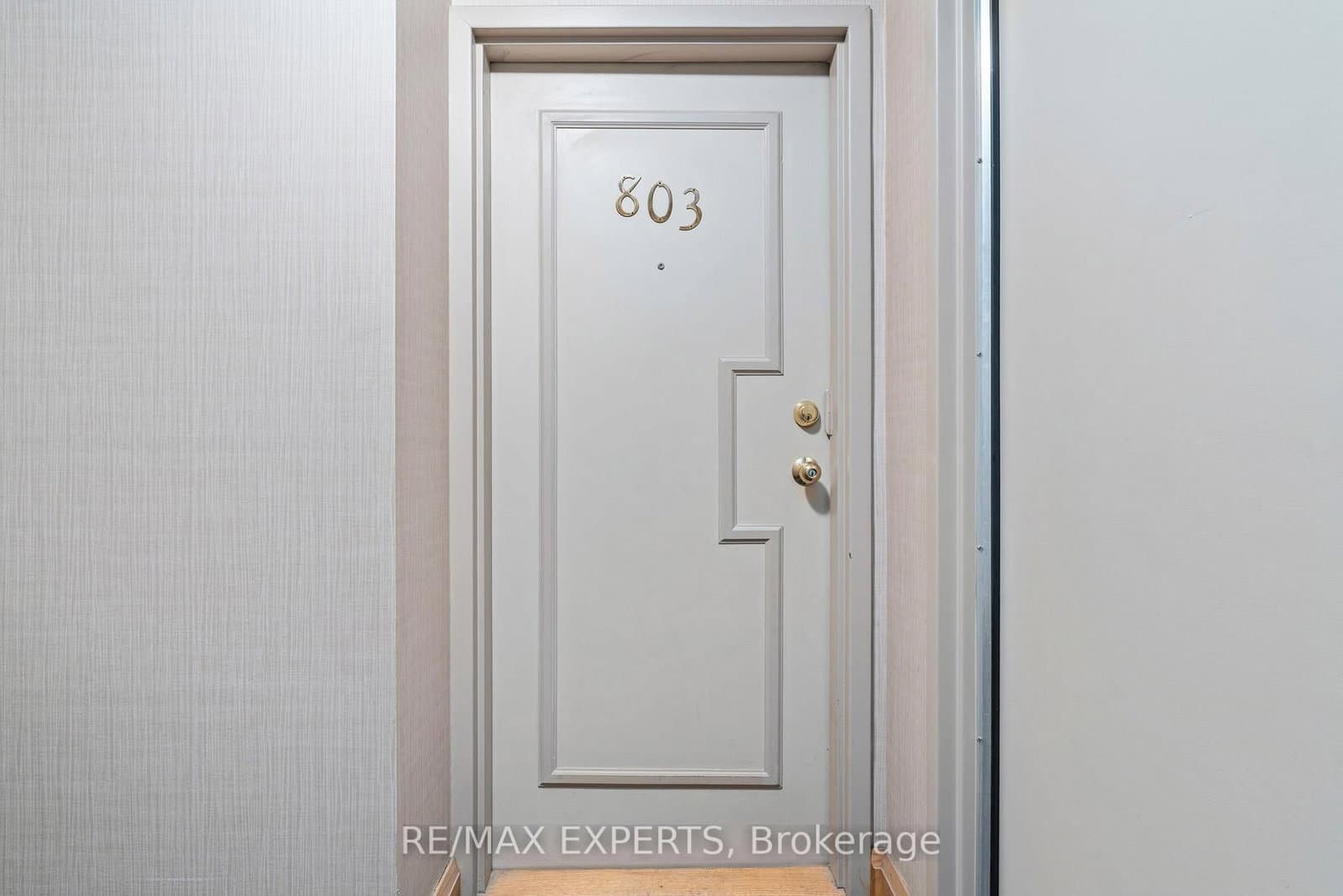 #803 - 10 Martha Eaton Way