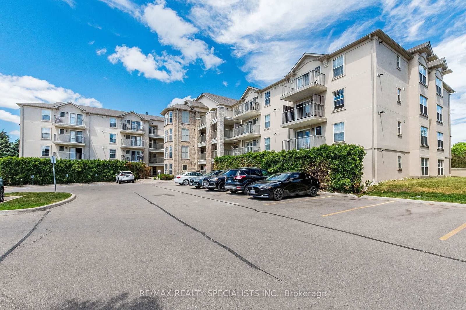 #406 - 1480 Bishops Gate