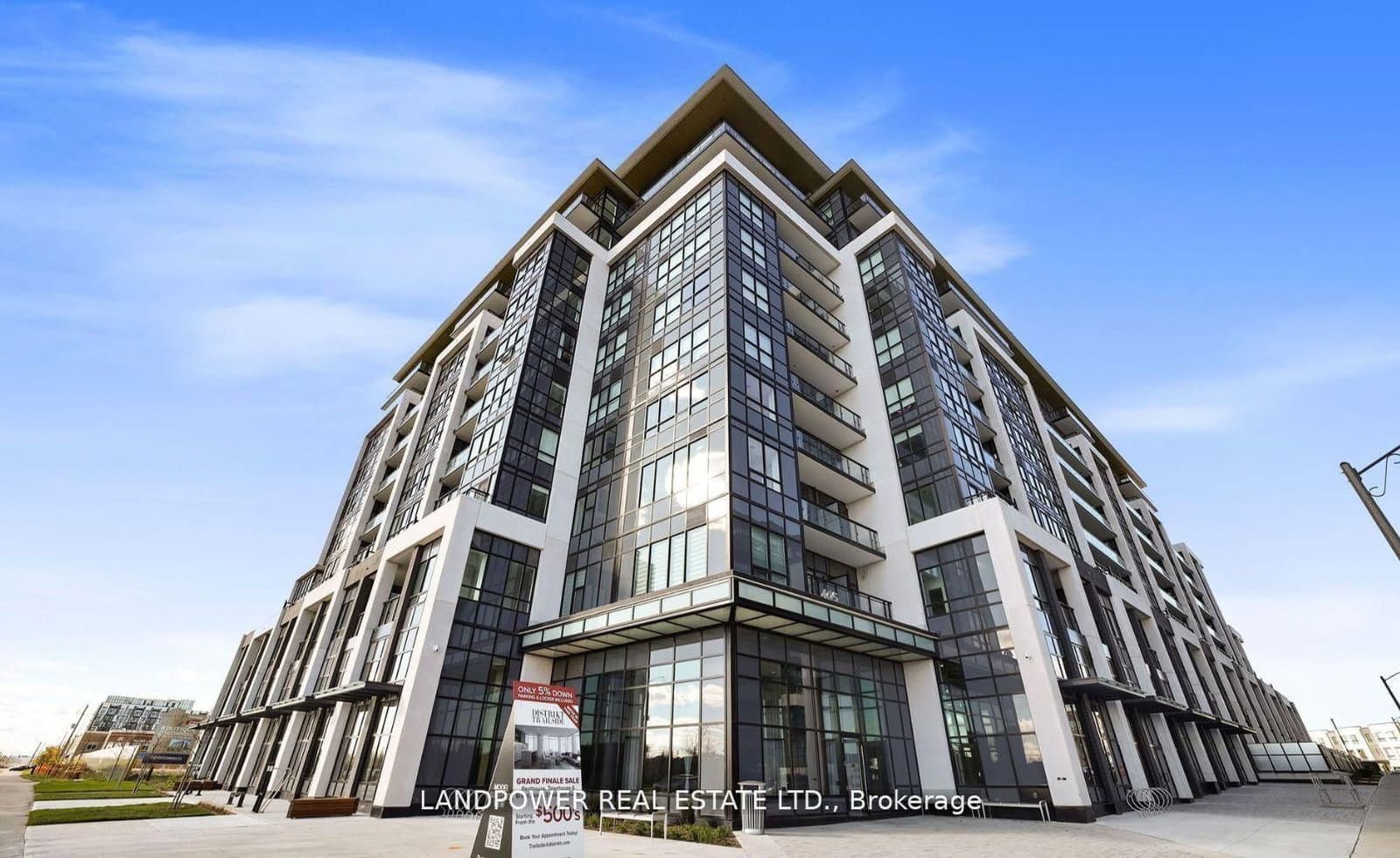 405 Dundas Street W, Unit LPH02