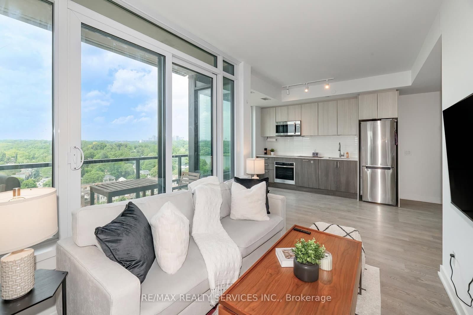 #1616 - 1926 Lake Shore Boulevard W