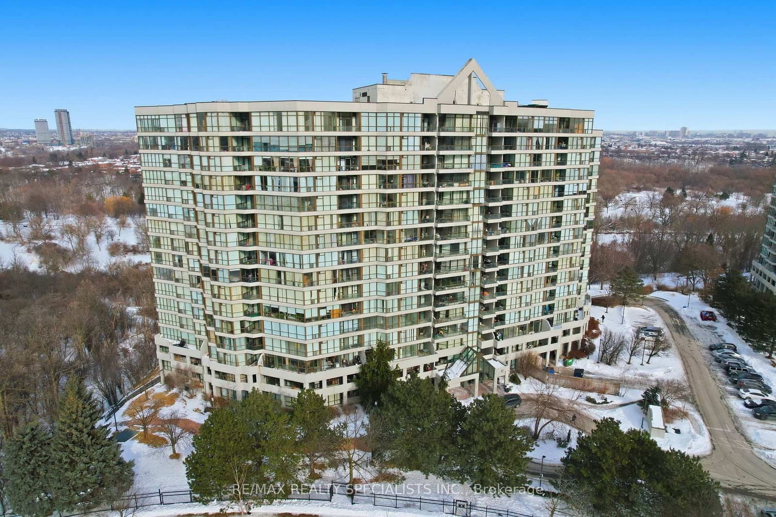 #1707 - 1 Rowntree Road
