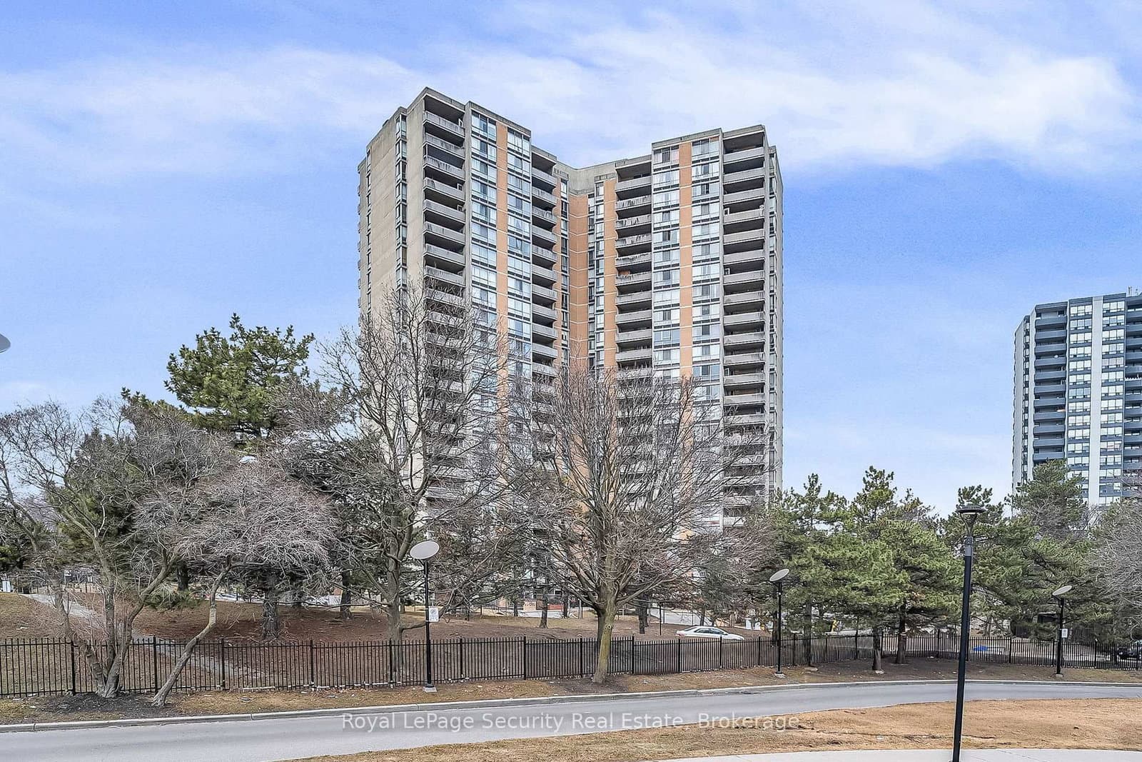#1207 - 10 Martha Eaton Way