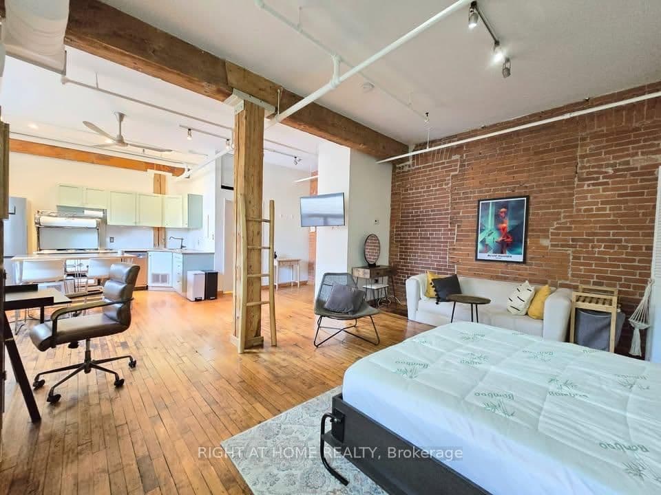 #12 - 121 Prescott Avenue
