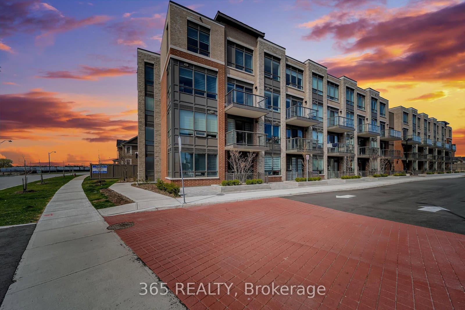 65 Attmar Drive, Unit 261