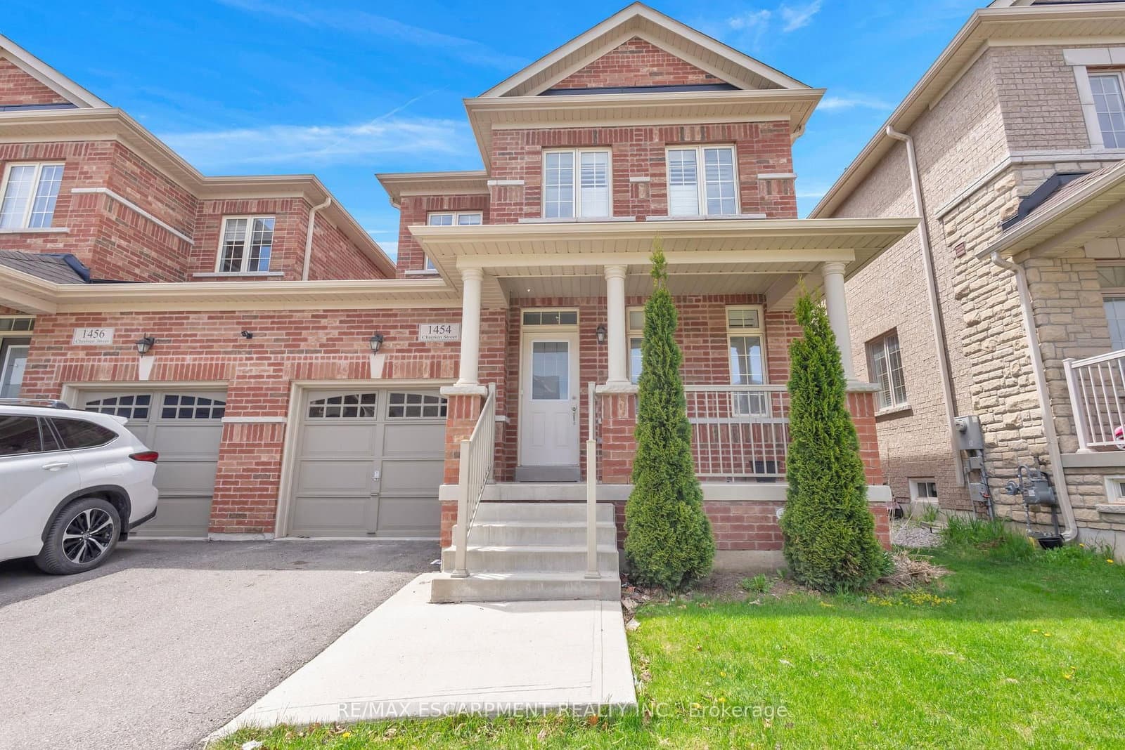 1454 Chretien Street