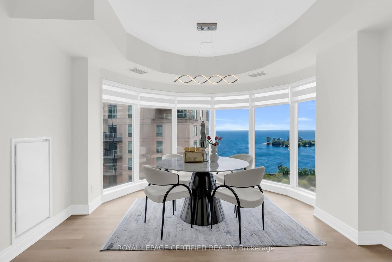 #1603 - 2111 Lake Shore Boulevard W