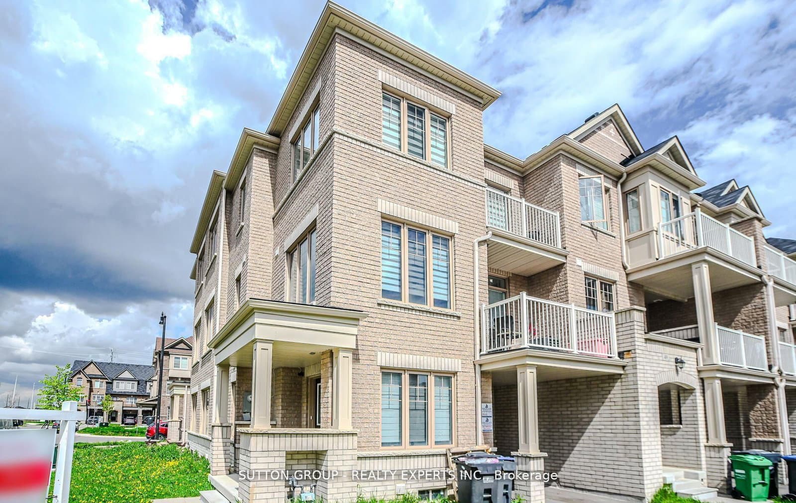 65 Fruitvale Circle