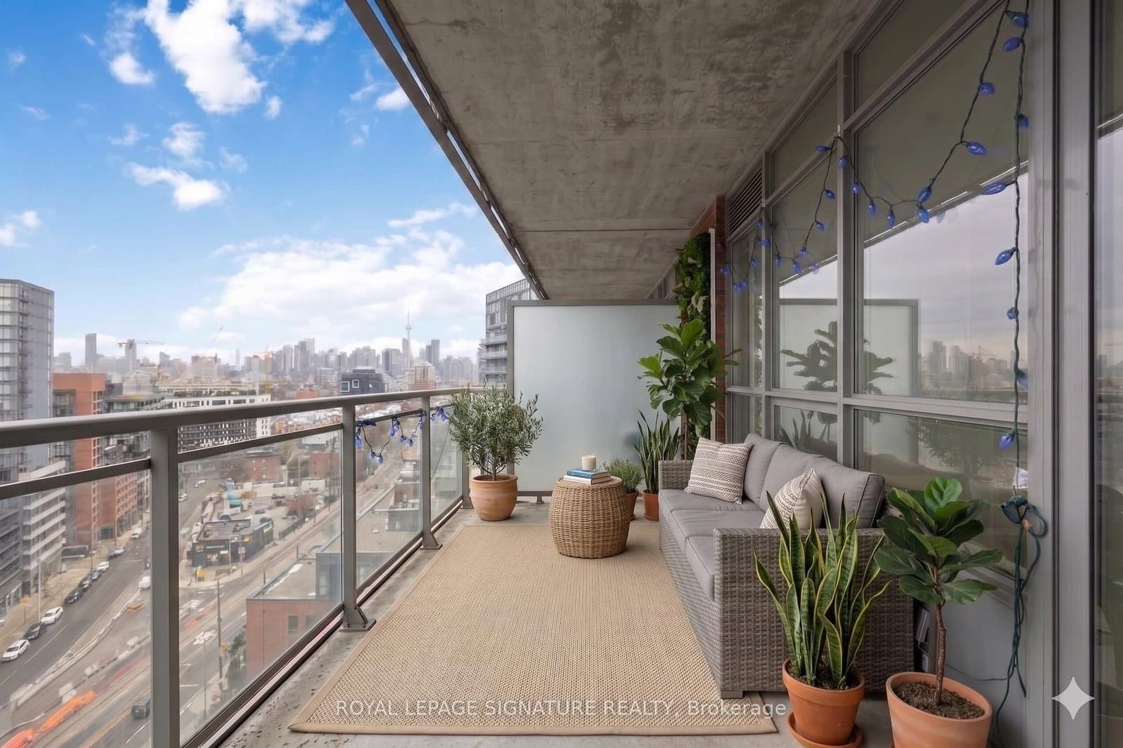 #1625 - 38 Joe Shuster Way