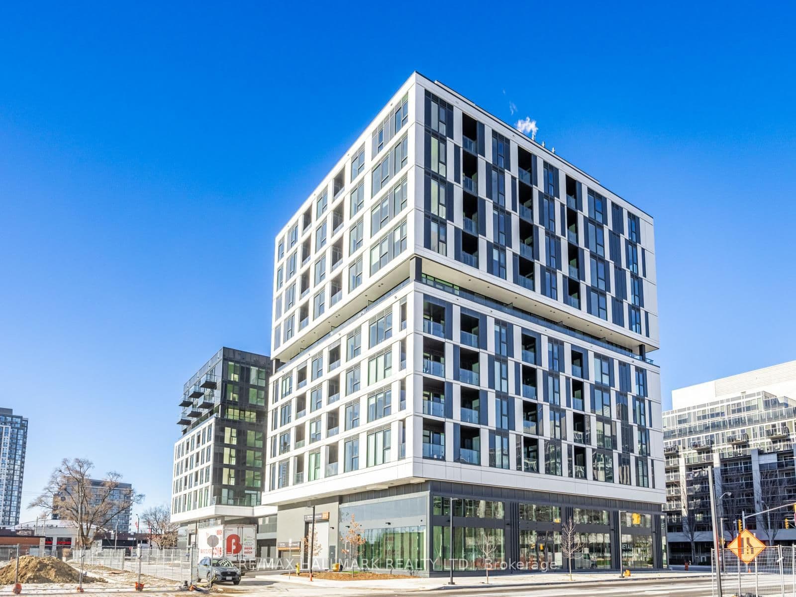 1037 The Queensway, Unit 720
