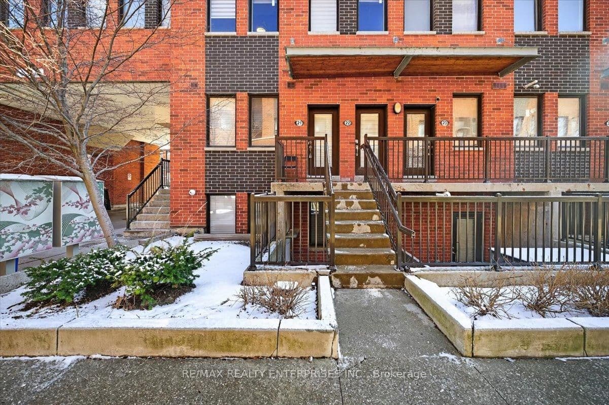 871 Wilson Avenue, Unit 21