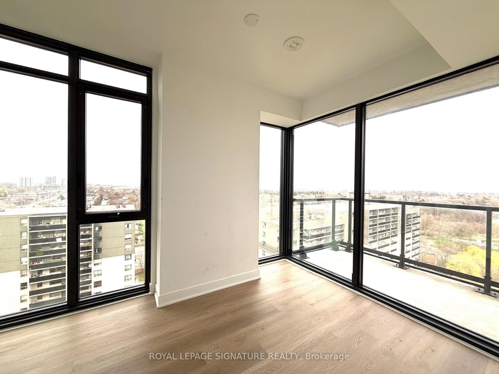 86 Dundas Street E, Unit 1314