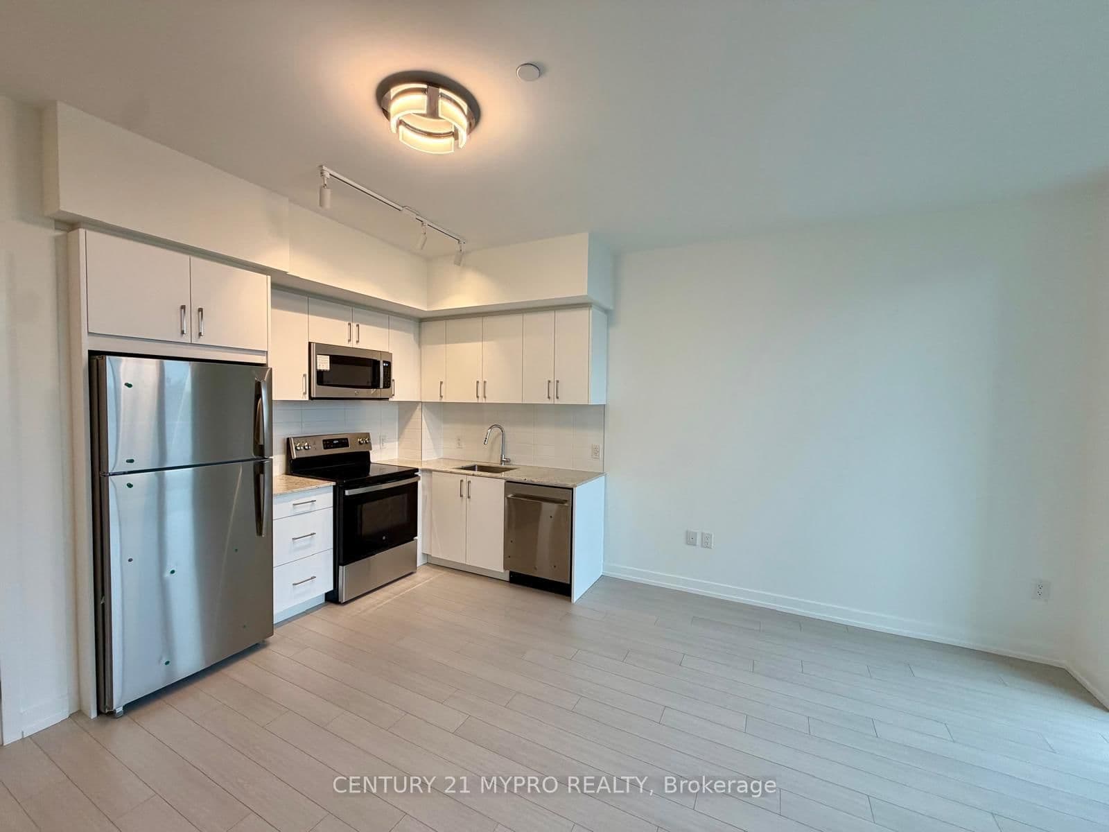 #703 - 4010 Eglinton Avenue W