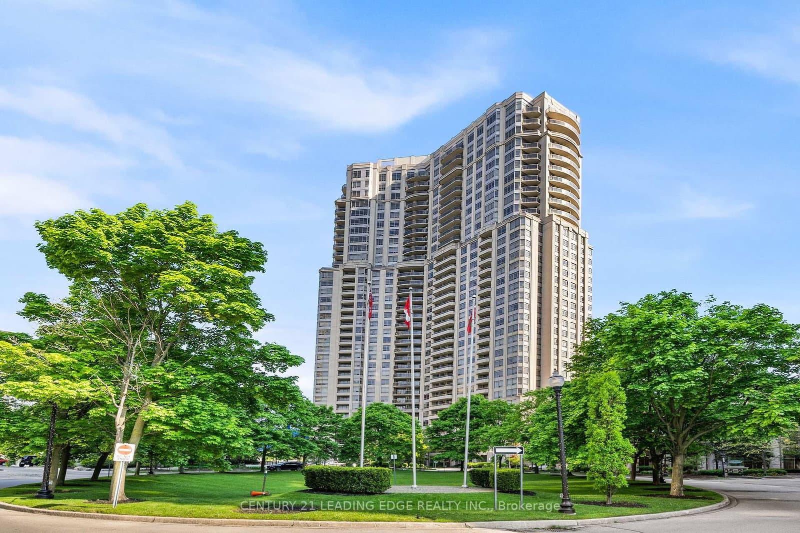 #1812 - 35 Kingsbridge Garden Circle