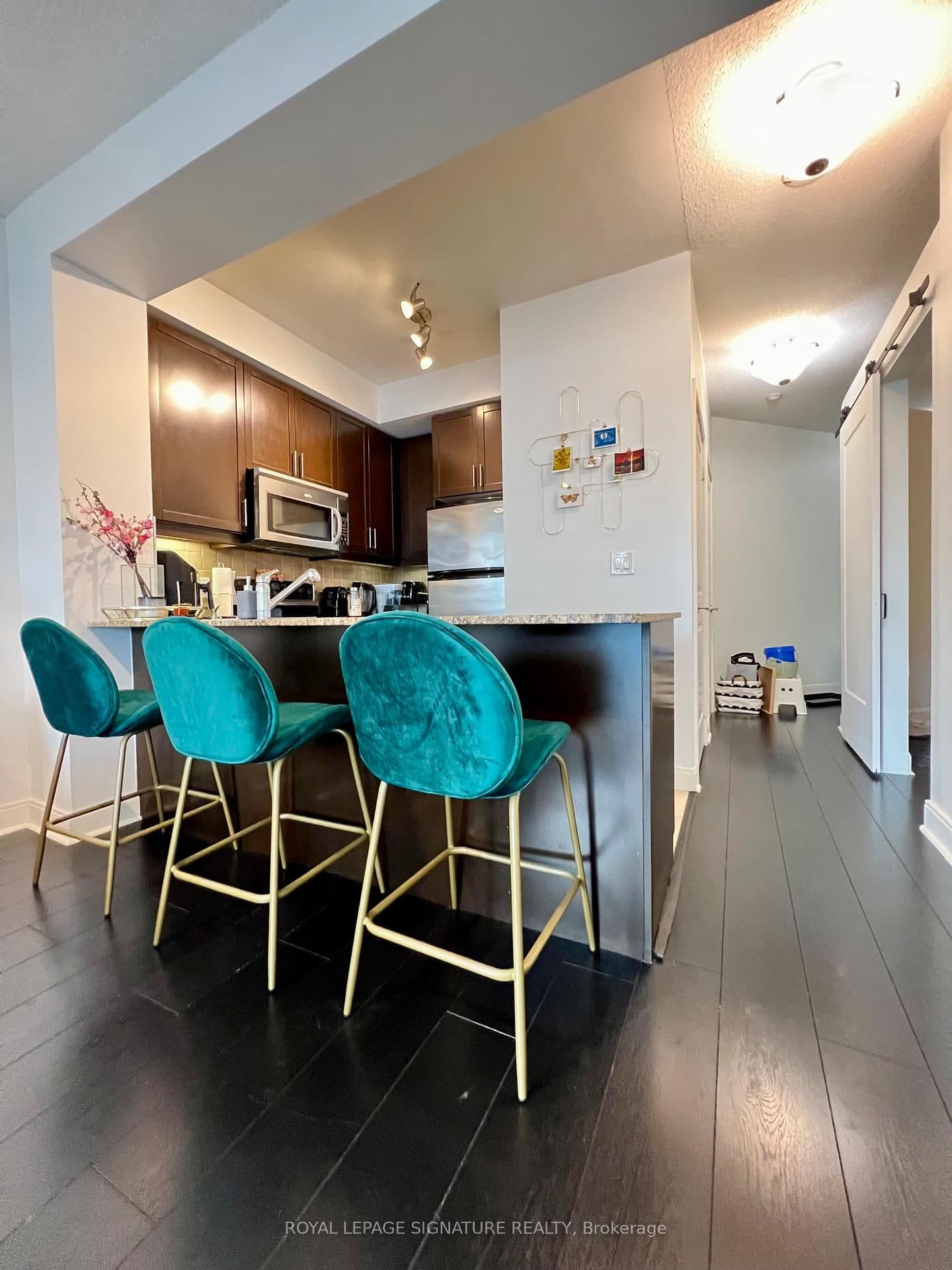 #607 - 80 Absolute Avenue