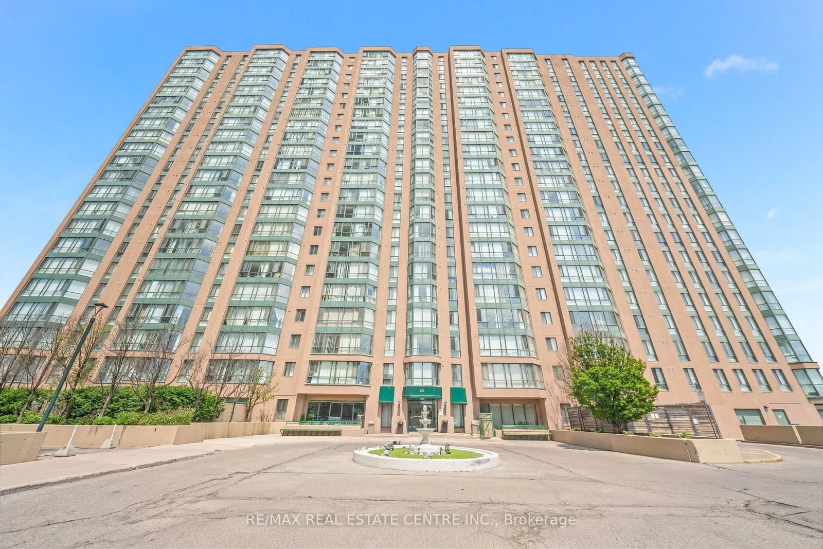 #1907 - 145 Hillcrest Avenue