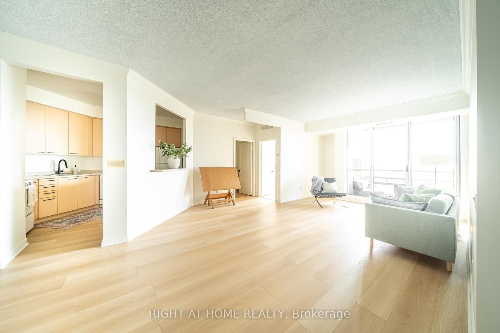 #1707 - 1 Belvedere Court