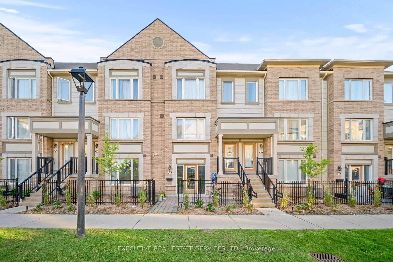 1 Beckenrose Court, Unit 144