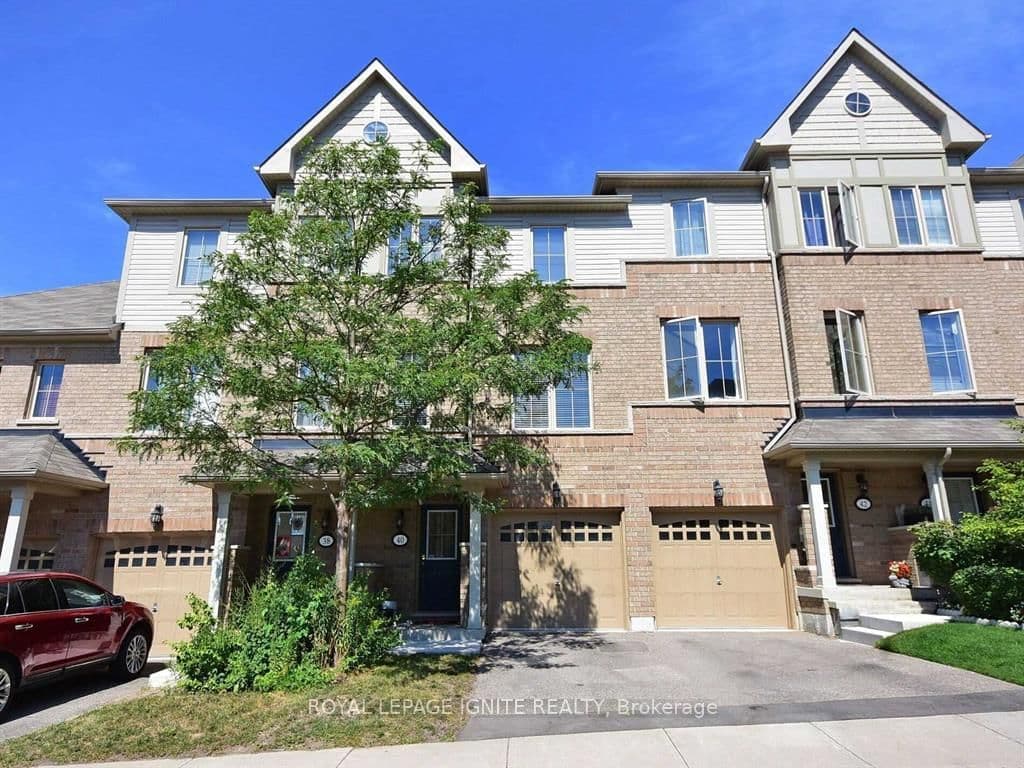 40 Cedar Lake Crescent