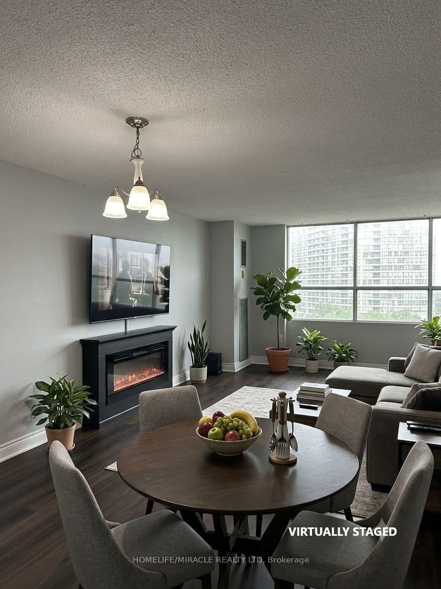 #807 - 40 Panorama Court
