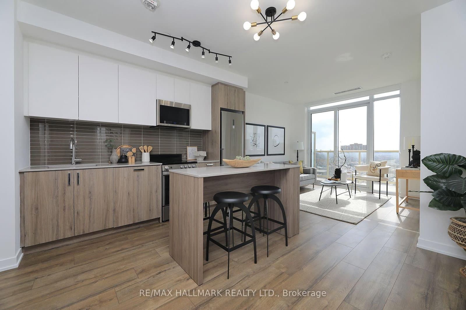 1787 St. Clair Avenue W, Unit 1111